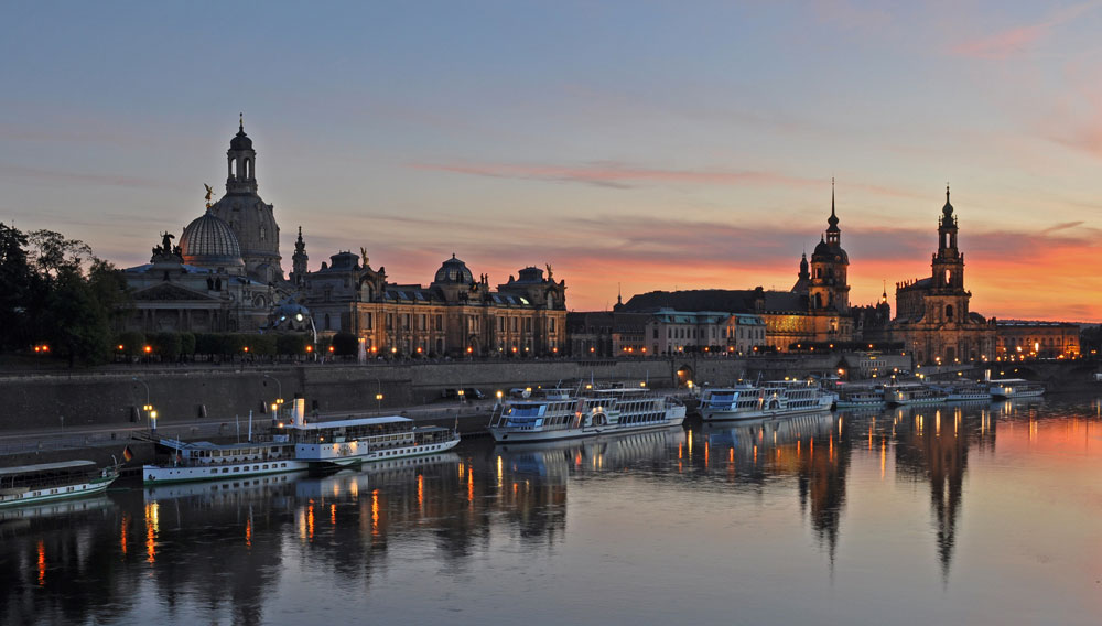 Dresden skyline by Harshil Shah (flickr.com)